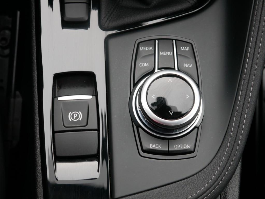BMW X1 sDrive 20 i xLine LED Navi Kamera Sitzheizung