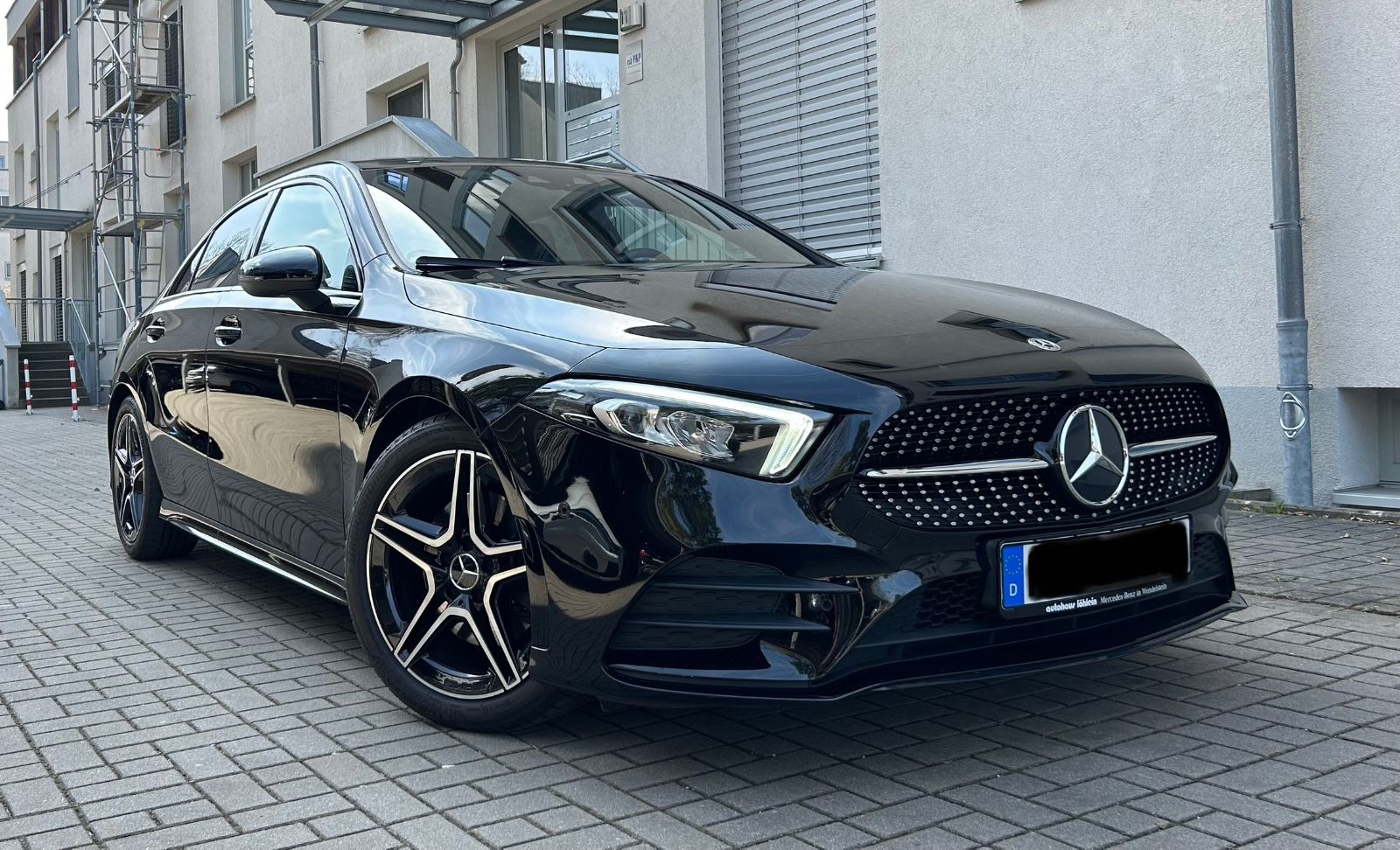 MERCEDES-BENZ A 220 d Limousine *AMG*Night-Paket*Kamera*MBUX