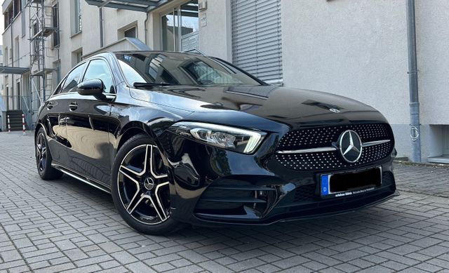 MERCEDES-BENZ A 220 d Limousine *AMG*Night-Paket*Kamera*MBUX