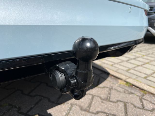 Golf VIII Variant R-Line 1.5 eTSI DSG