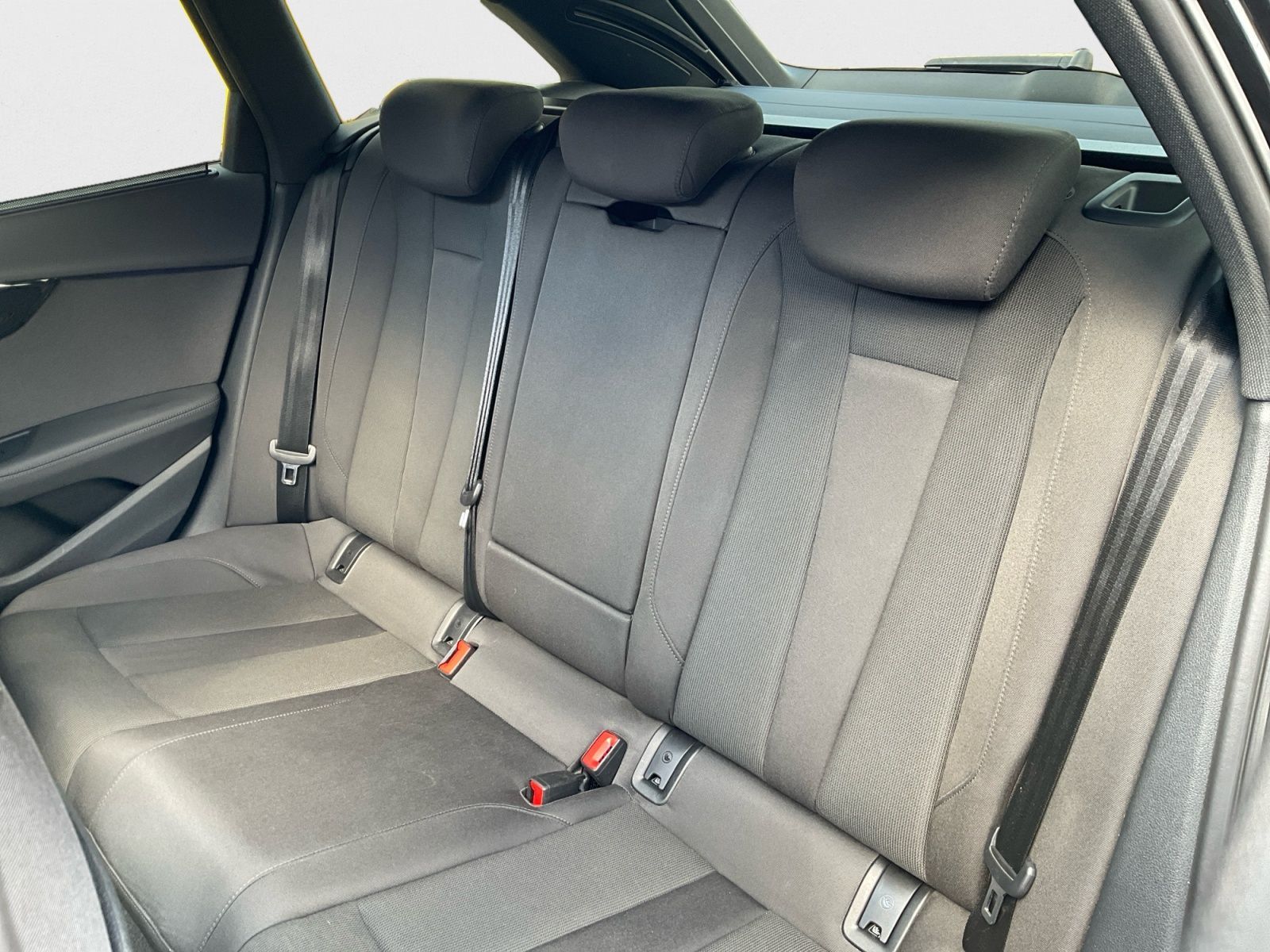 Audi A4 - Bild 13