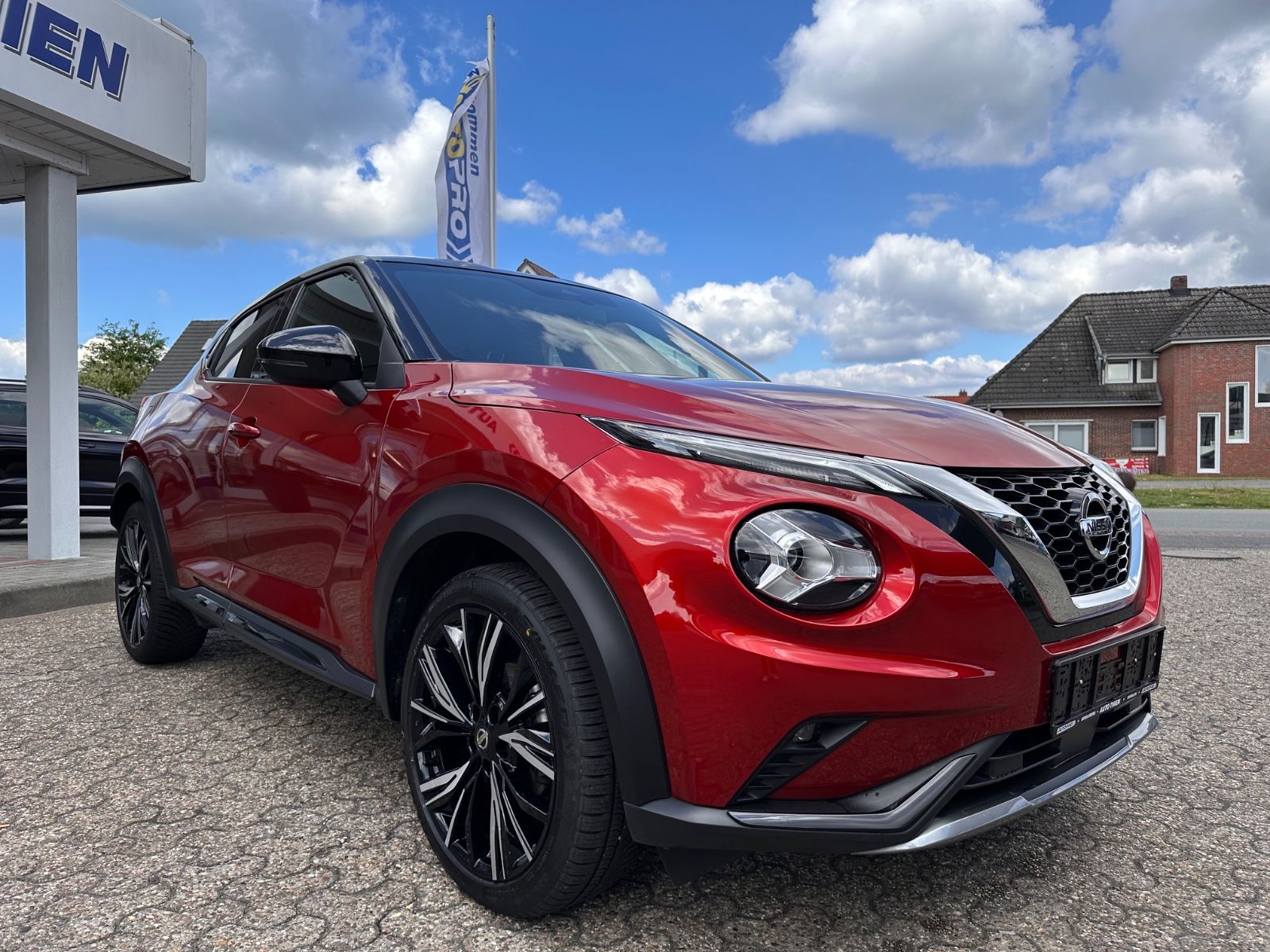 Fahrzeugabbildung Nissan Juke N-Design 1.0 DIG-T DCT Bose/LED/GRA/LM19"