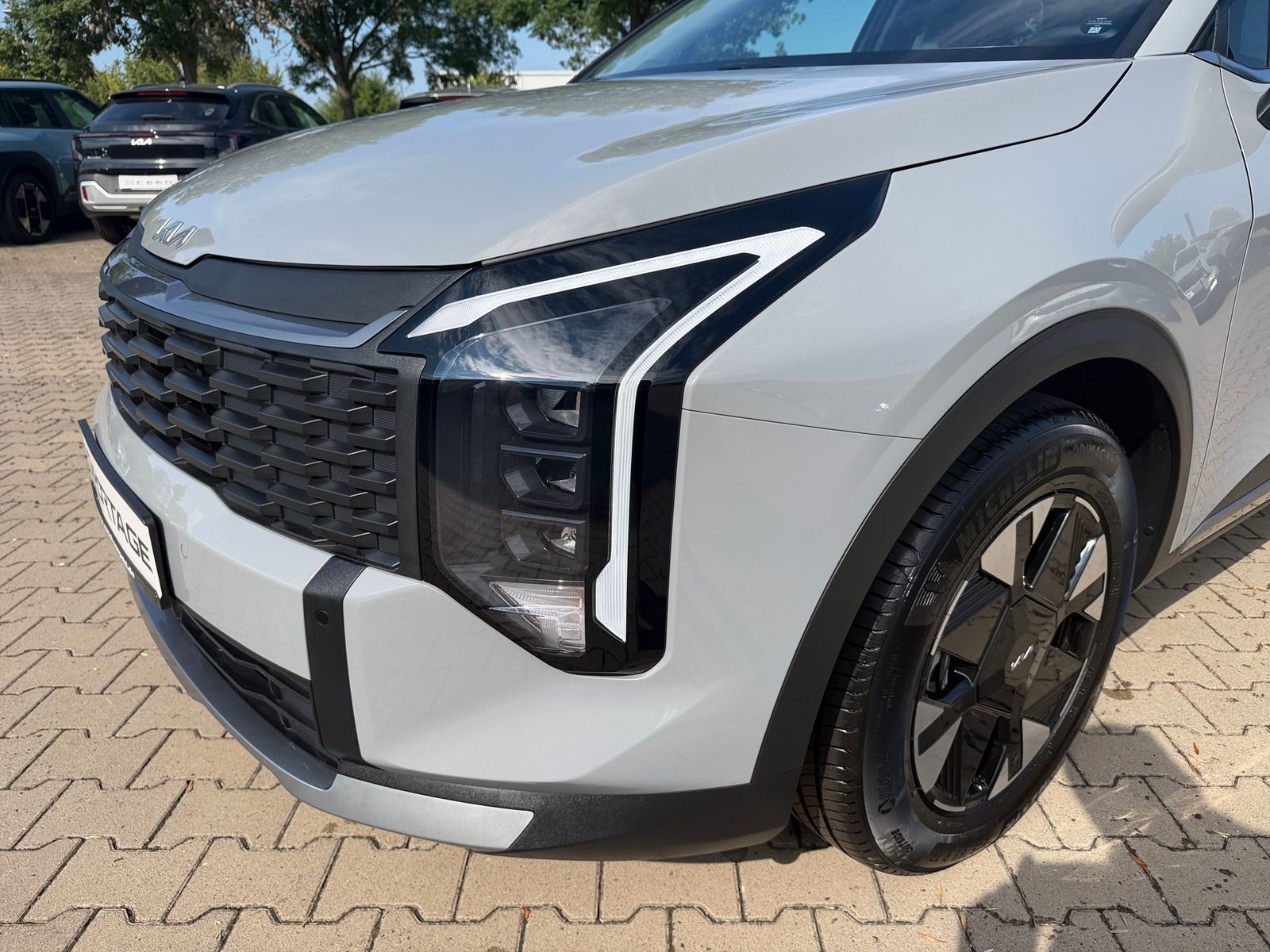 Fahrzeugabbildung Kia SPORTAGE 1.6T 2WD DCT Vision KOM Facelift