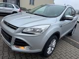 Ford Kuga Titanium - silberne Ford Kuga
