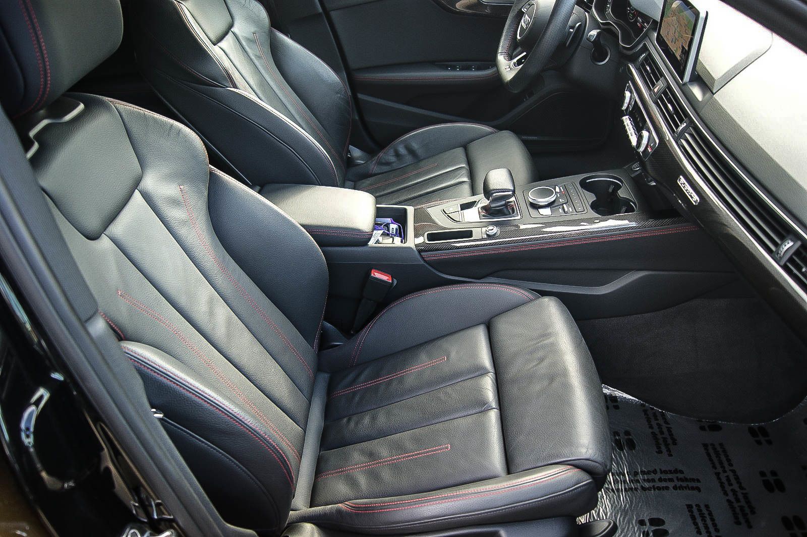Fahrzeugabbildung Audi A4 Avant 50 TDI quattro S-Line Black B&O 1.HAND