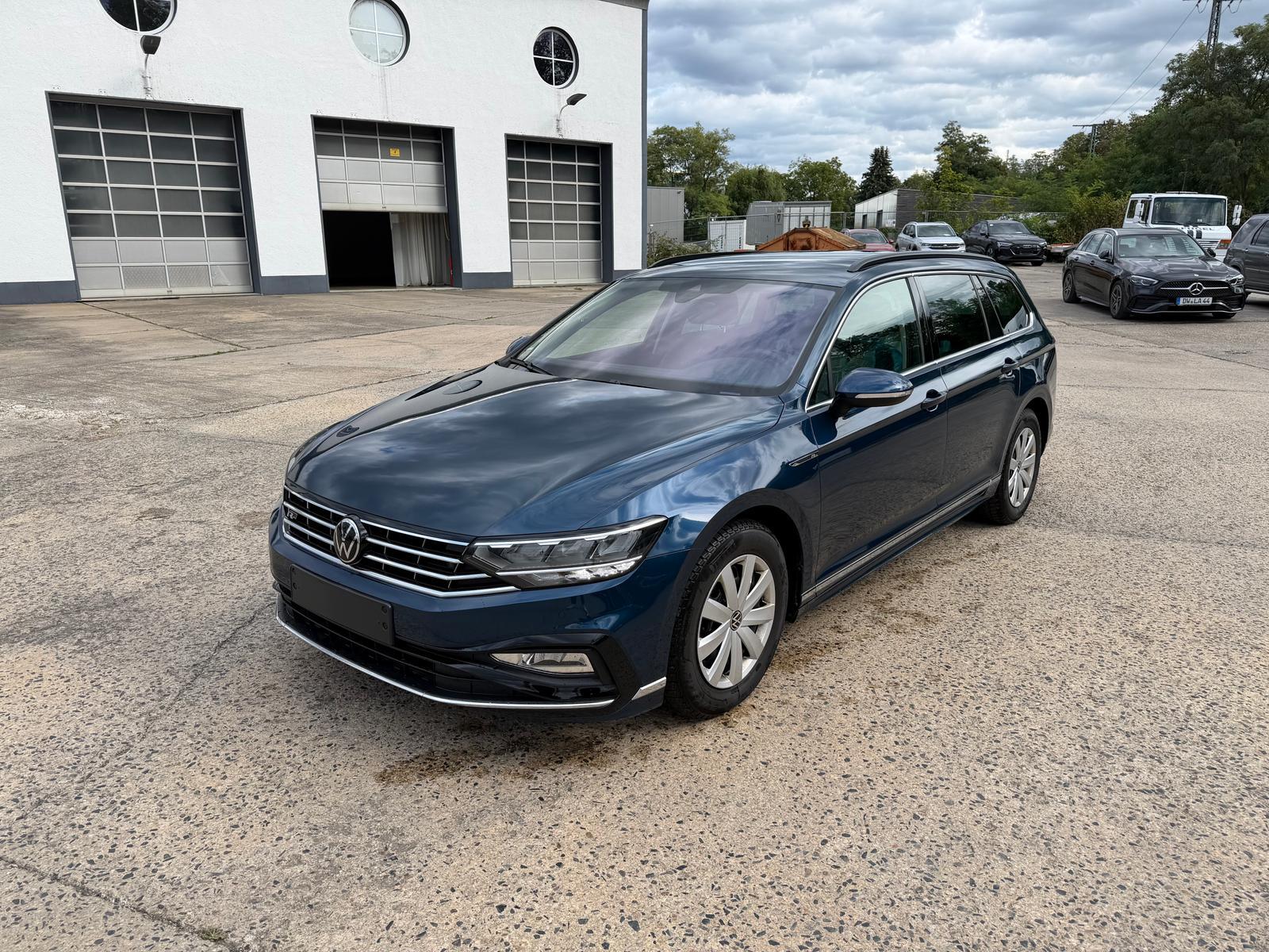 Volkswagen Passat 2.0 TSI DSG R-Line AHK RFK Massag, миниатюра 2