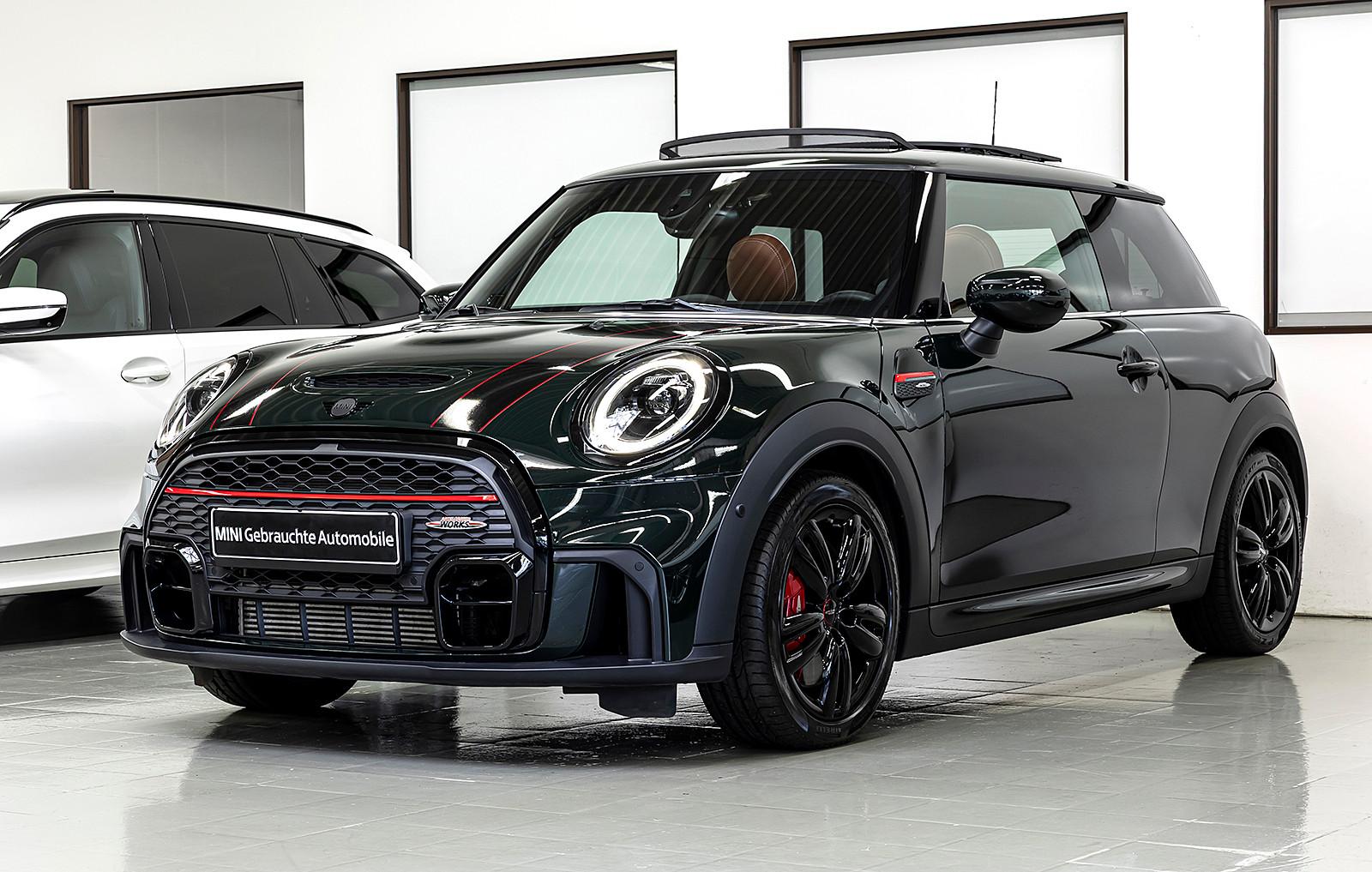MINI JCW TRIM SAG LED NAV+HUD ACC DA PANO KAM KAY H&K