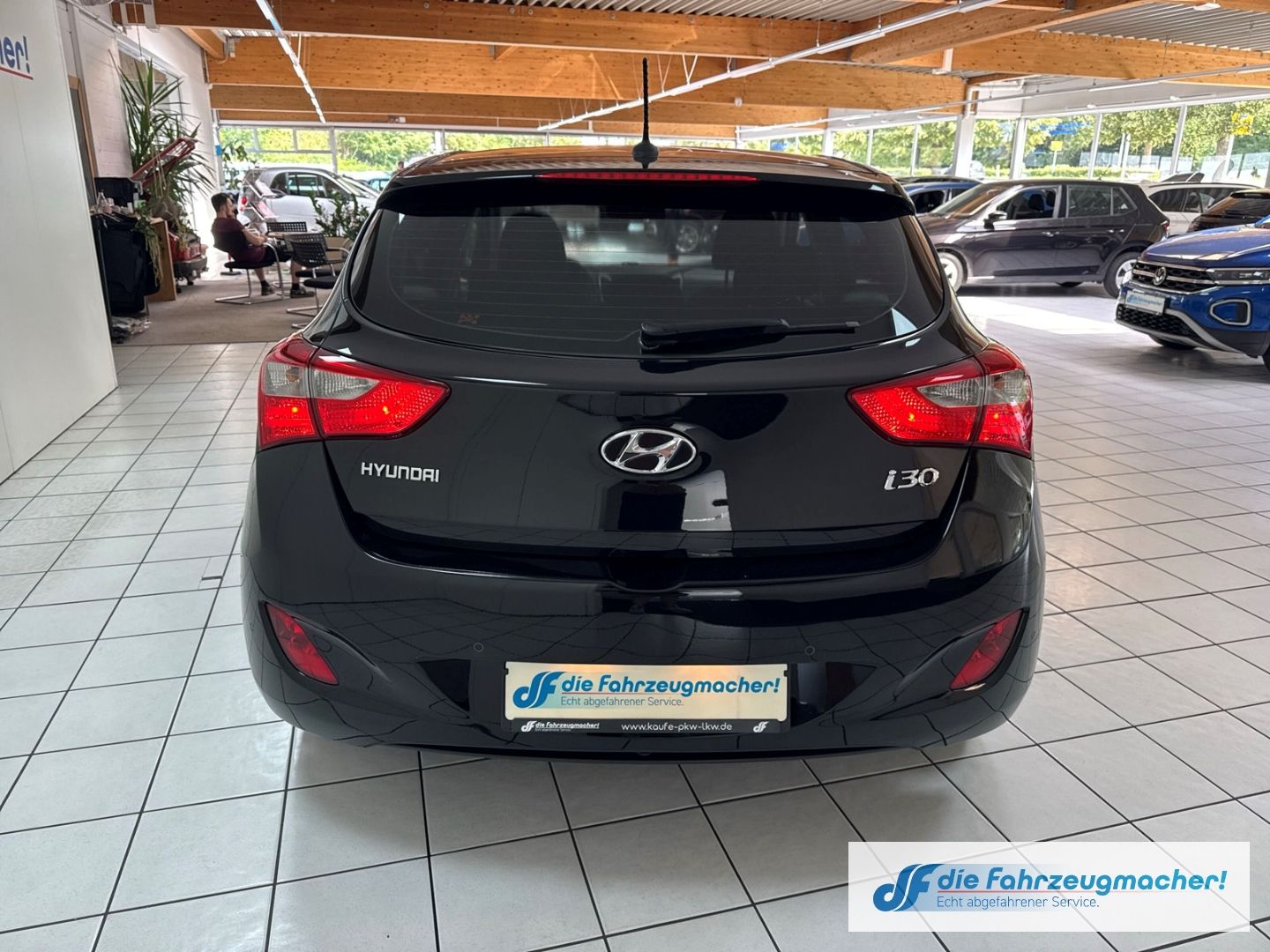 Fahrzeugabbildung Hyundai i30 Classic 1.4 CRDi DPF Alarm Berganfahrass. GA