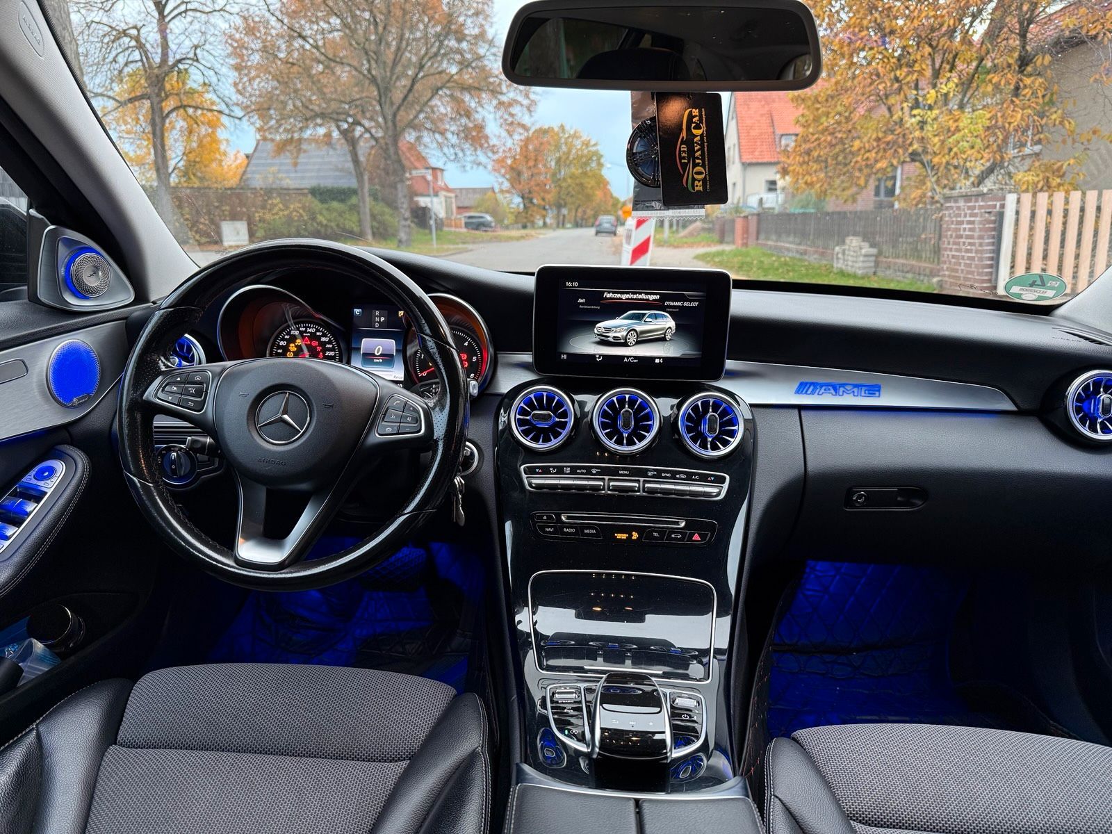 MERCEDES-BENZ C 220