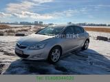 Opel Astra J Lim. 5-trg. Design Edition-Pdc-Shz-Euro5 - Opel Astra: Design