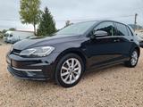 Volkswagen Golf VII Lim. IQ.DRIVE Start-Stopp - mit Benzin-Antrieb: Berganfahrassistent, mit Klimaanlage