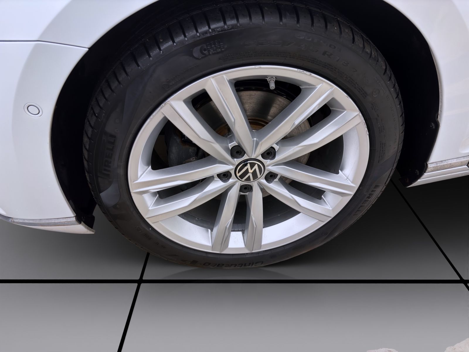 Volkswagen Passat Variant - Bild 8