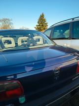 Opel Omega 2.0 16V Plus Klima Plus Klima - Opel Omega: 16v