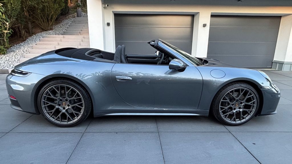 Image of Porsche 992