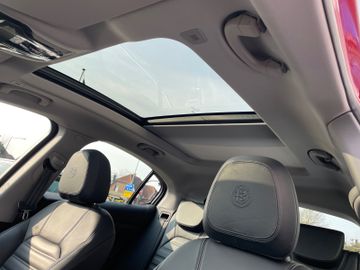 Fahrzeugabbildung Alfa Romeo Stelvio Lusso Ti Q4 Navi Pano RFK AHK H&K uvm .