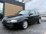 Alfa Romeo 147 1.6 16V T.Spark*51TKM*LEDER* - Alfa Romeo 147 aus 2004