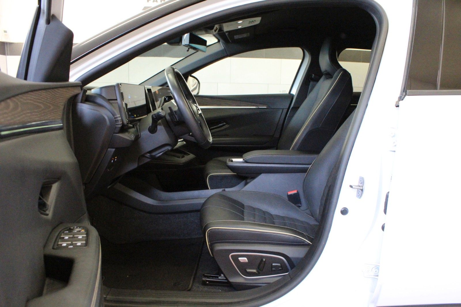 Fahrzeugabbildung Renault Megane E Tech Iconic EV60 220hp optimum charge