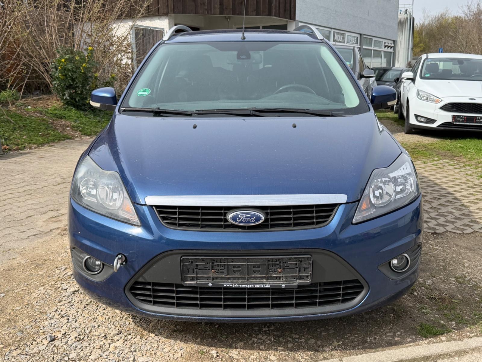 Ford Focus 2009 — rear view