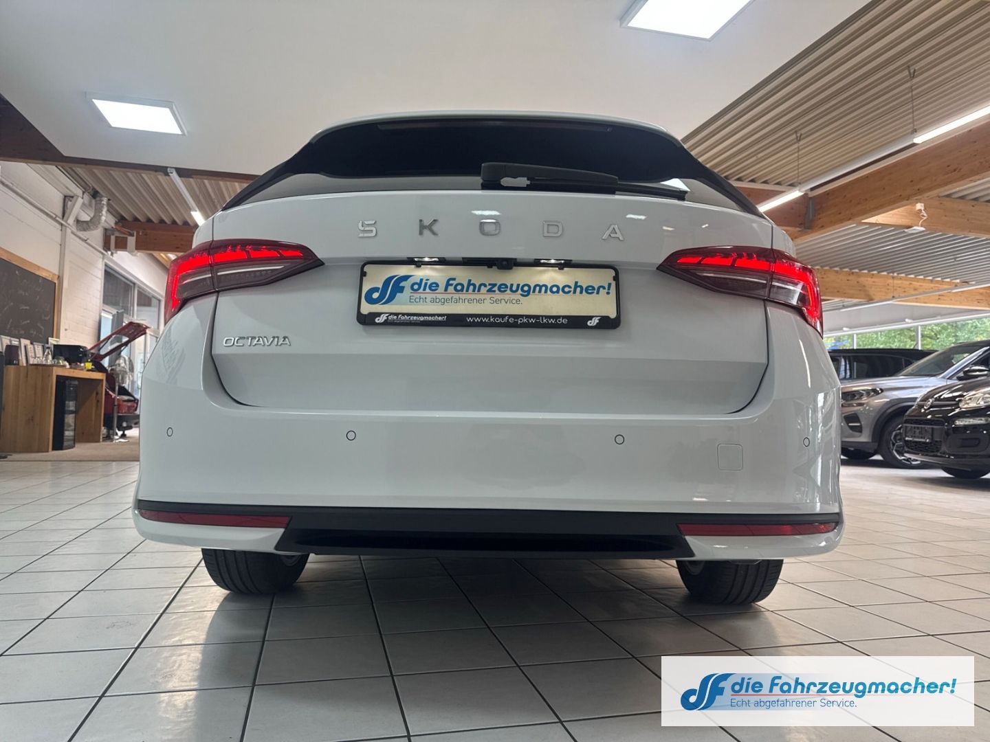 Fahrzeugabbildung SKODA Octavia Combi 1.5 TSI mHEV 85 kW Selection Navi