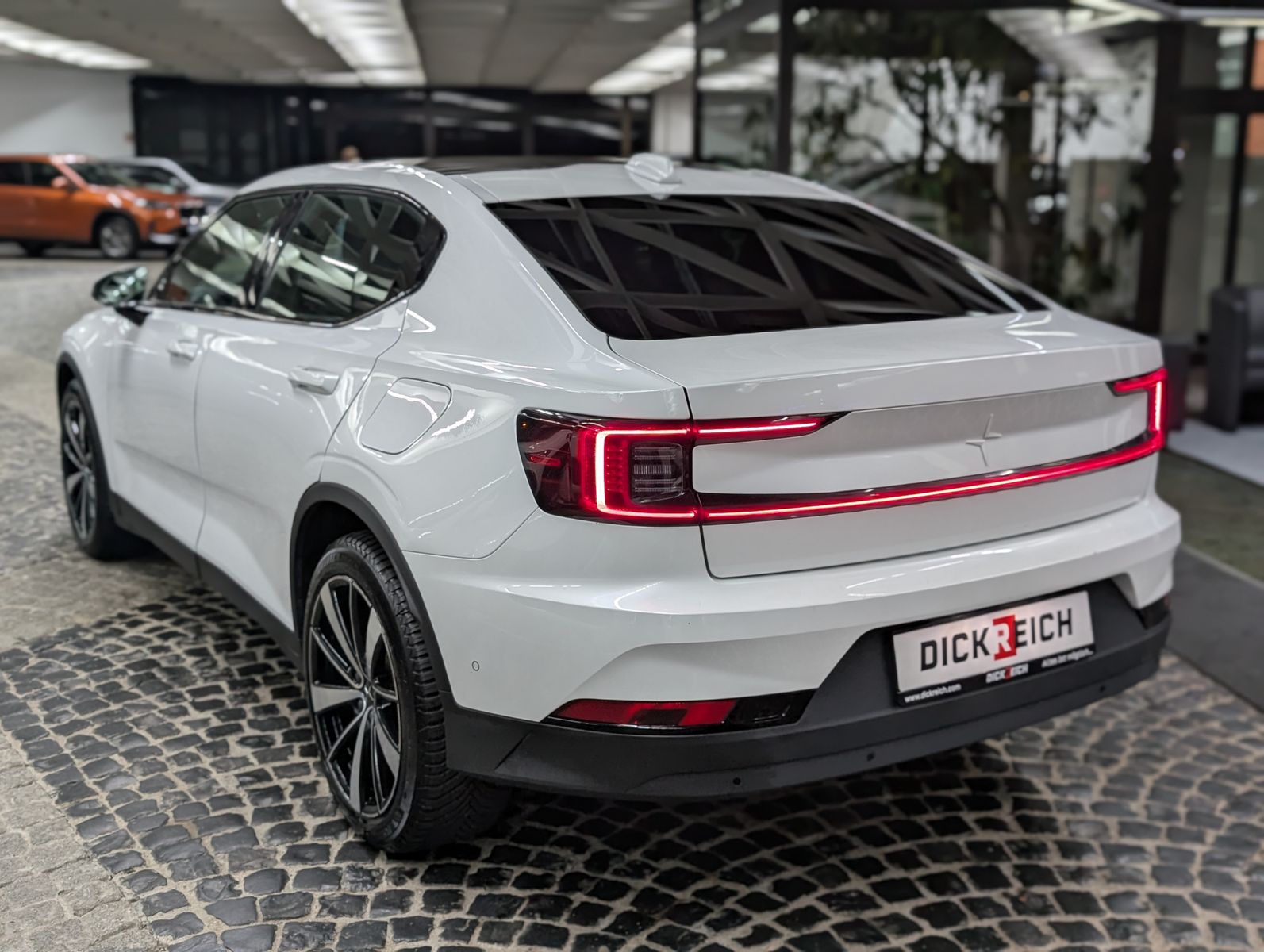 Fahrzeugabbildung Polestar 2 Range SoH 94% PILOT PLUS-PK PANO LED H&K WÄRME