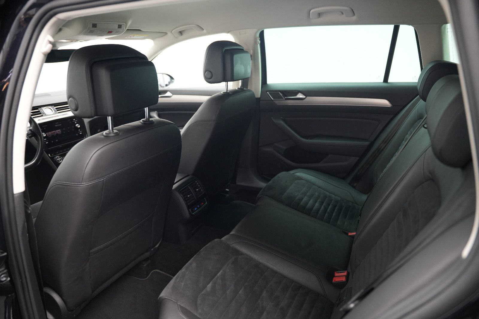 Fahrzeugabbildung Volkswagen Passat Highline *Virtual*Kamera*Start-Stopp*SHZ*