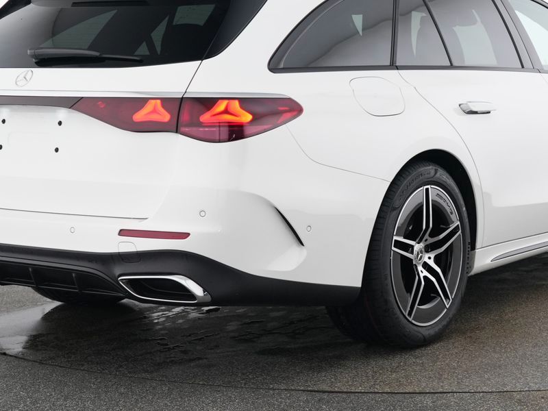 MERCEDES-BENZ E-Class 2026