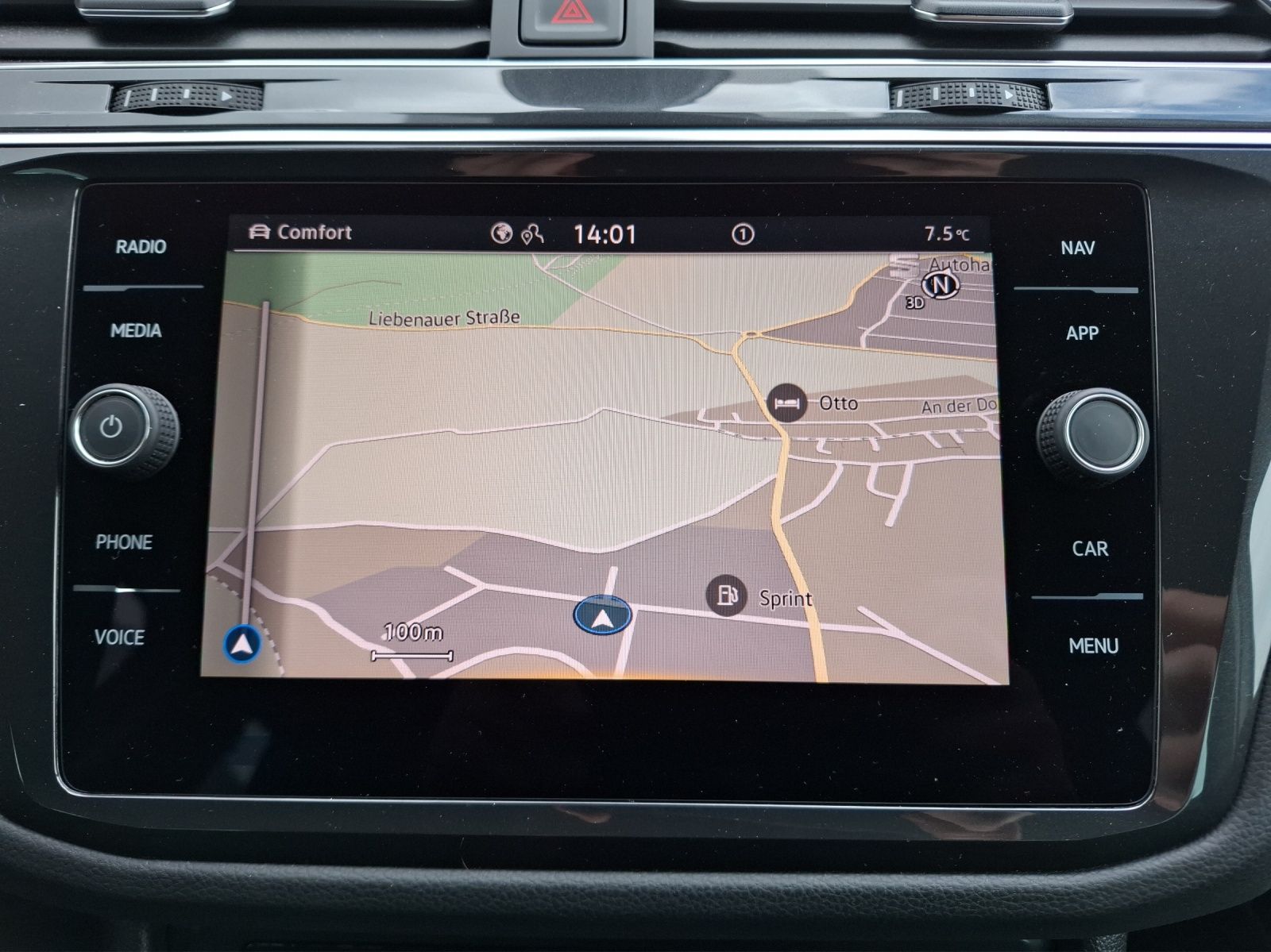 Fahrzeugabbildung Volkswagen Tiguan TDI Elegance DSG 4M Standhzg. Matrix Navi