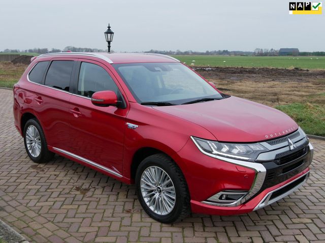 Mitsubishi Outlander 2.4 PHEV 4WD BUSS ED * 13999 NETTO *