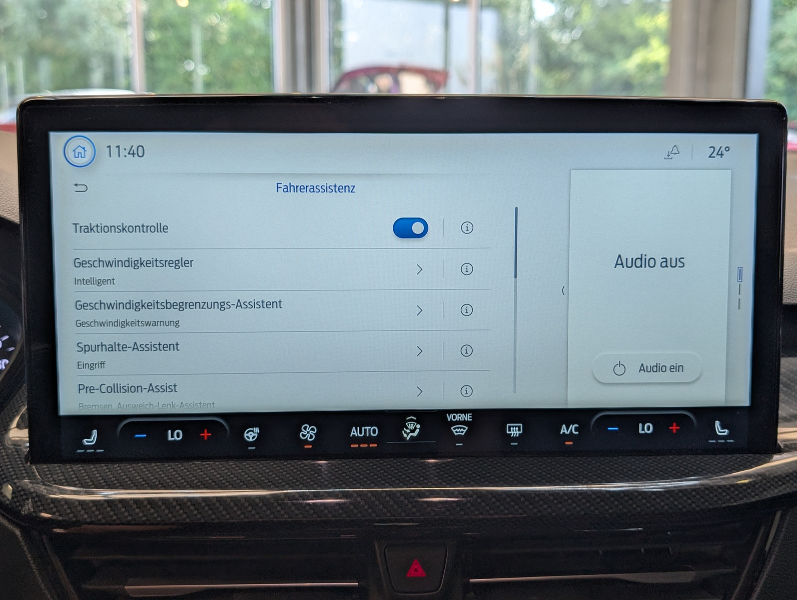 Fahrzeugabbildung Ford Focus 1.0 EB ST-Line ACC LED CAM Styling WINTER