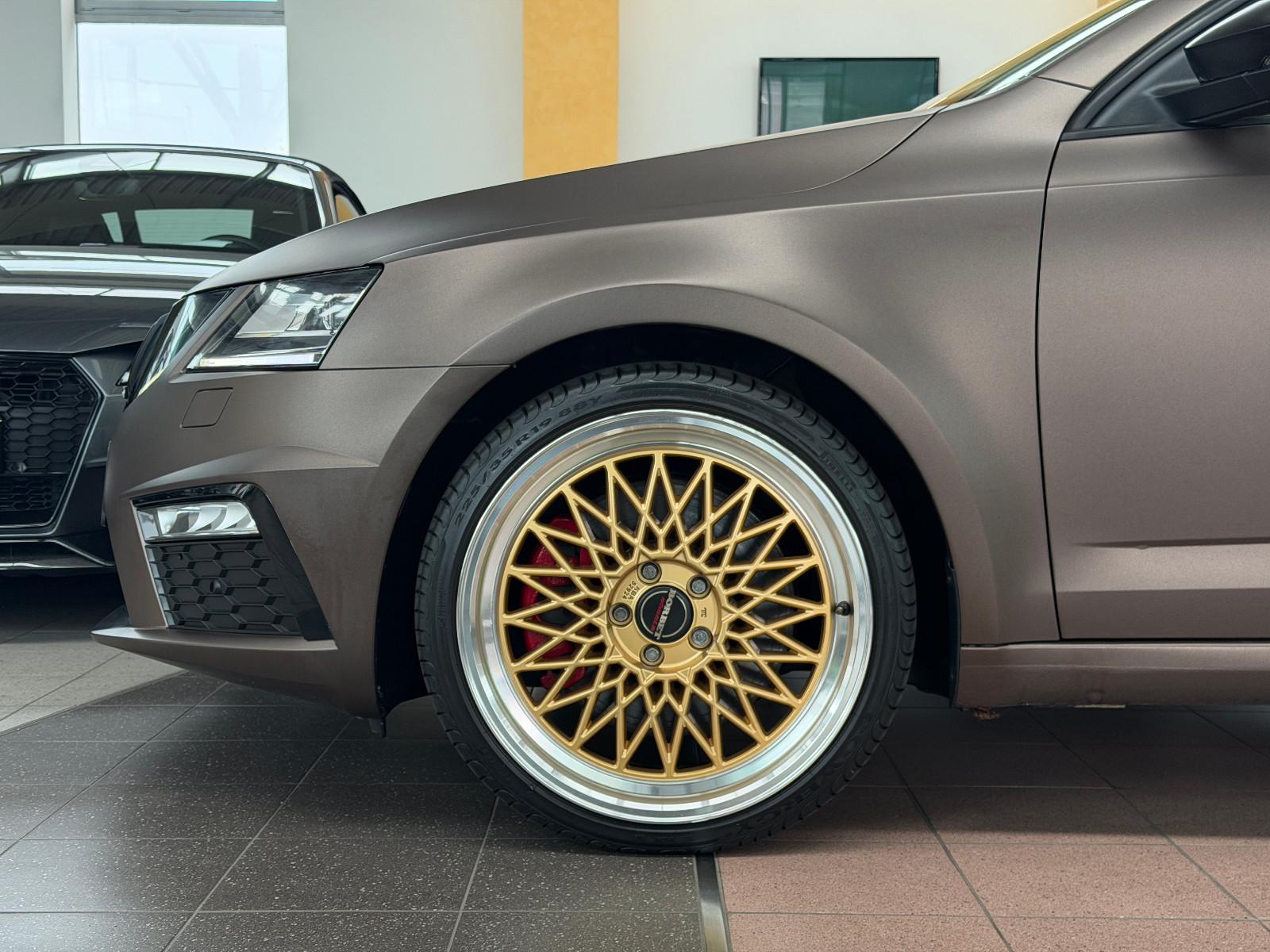 SKODA OCTAVIA COMBI RS 2.0 TSI DSG 230CH - BLACK DESIGN - JANTES BORBET - ENTRETIEN SKODA