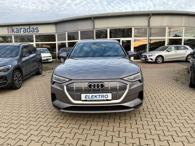Fahrzeugabbildung Audi e-tron 50 quattro >AHK/LEDER/KAM/NAV/SHZ<