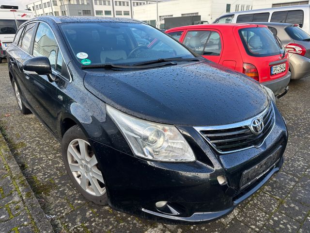 Toyota Avensis Kombi Executive*Automatik