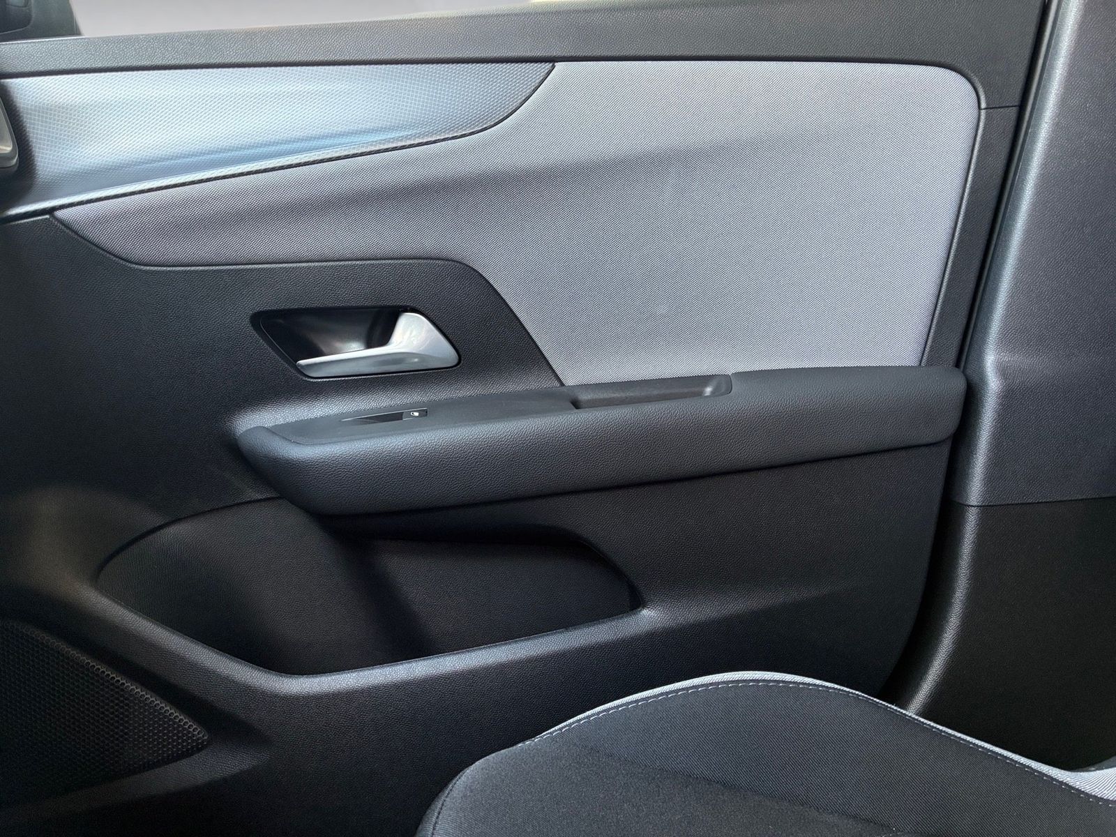 Fahrzeugabbildung Opel Mokka 1.2 Turbo Edition Kamera,LED,Navi,SHZ,PDC