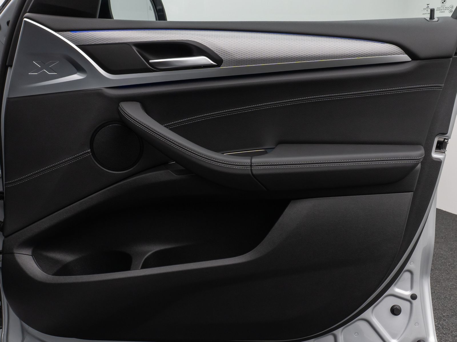 Fahrzeugabbildung BMW X3 xD20i M Sport 360°DAB Parkassist Alarm 19Zoll