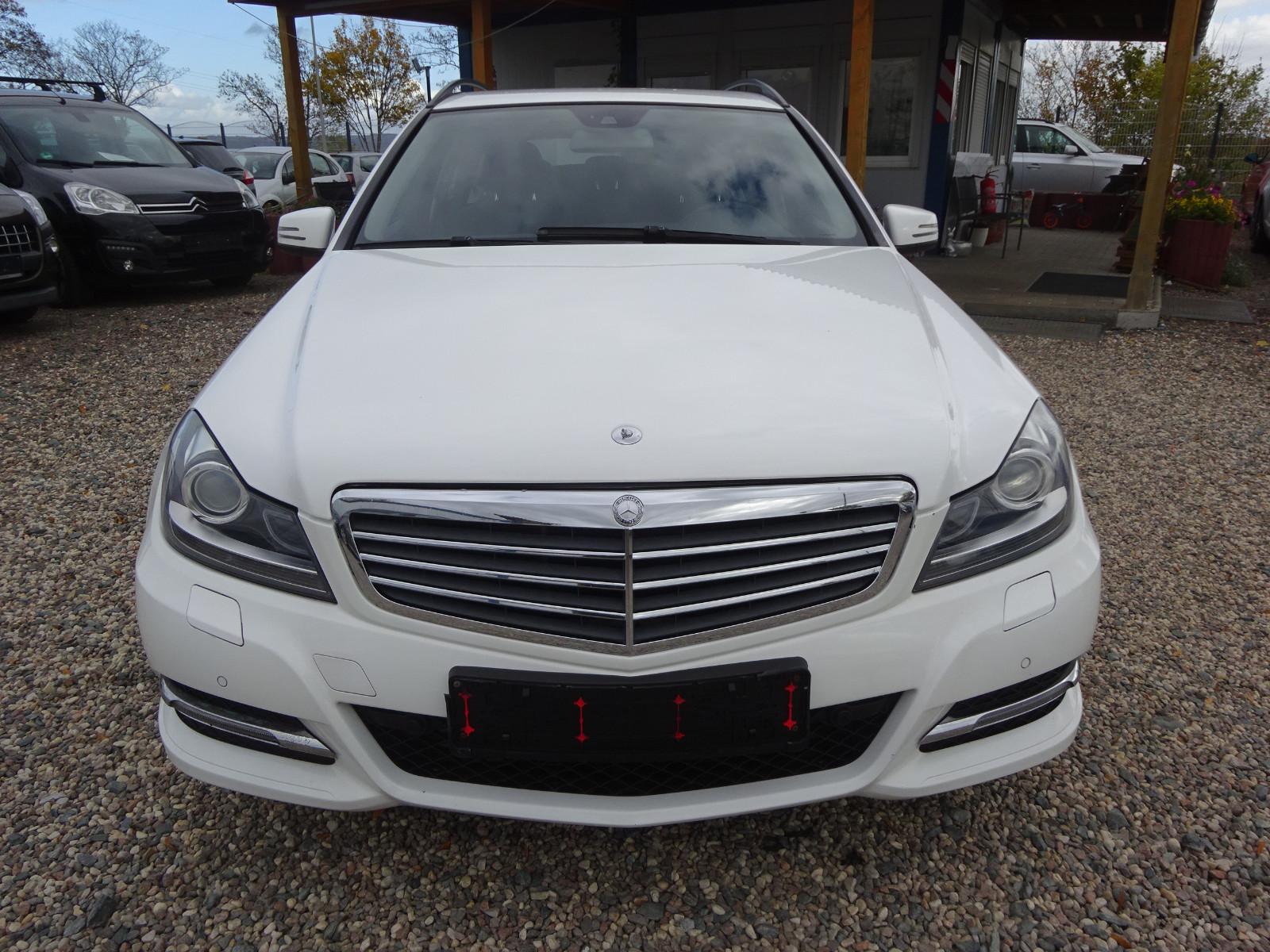 Mercedes-Benz C200 2013 — rear view