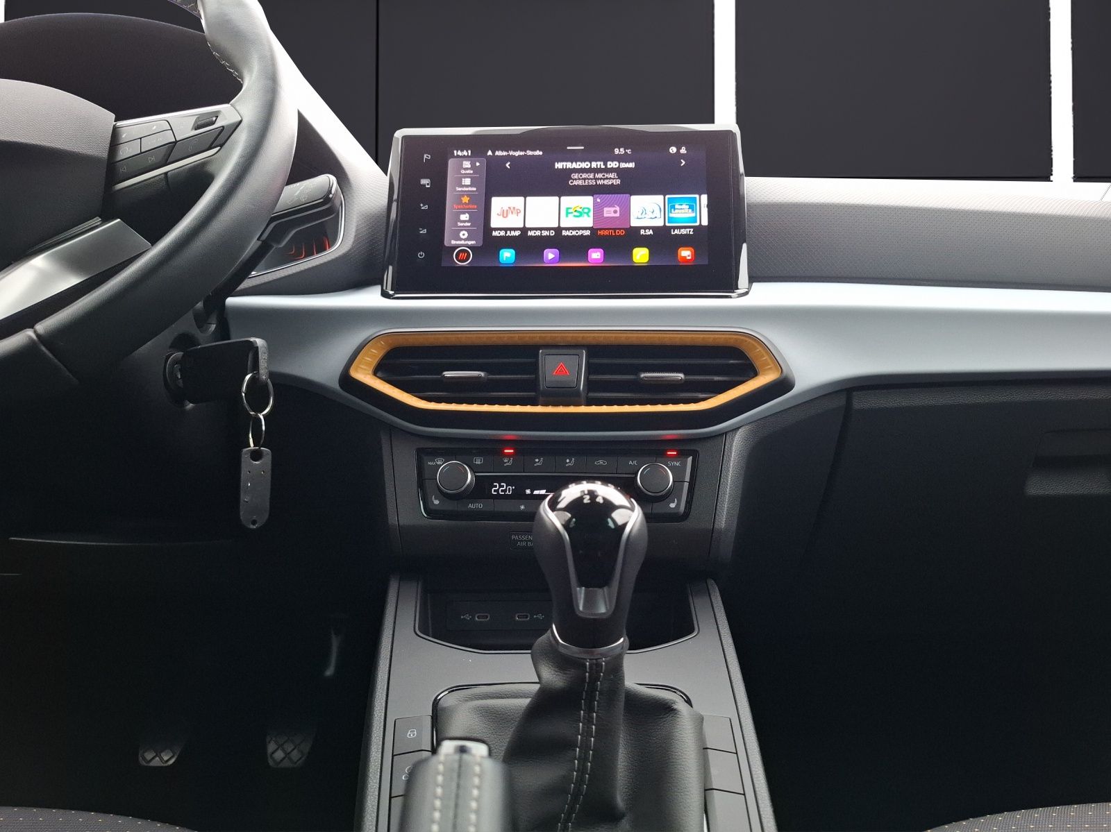 Fahrzeugabbildung SEAT Ibiza TSI Style LED Navi ACC SH LM