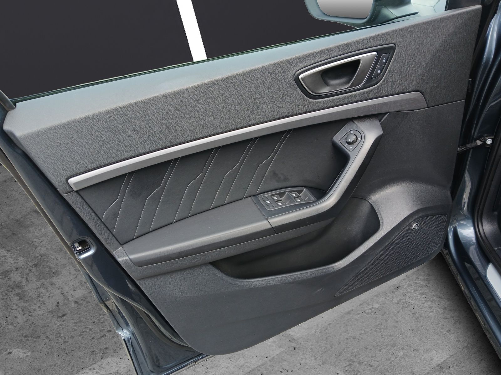 Fahrzeugabbildung SEAT Ateca TDI FR-Line DSG STH LED Navi AID ACC RFK S