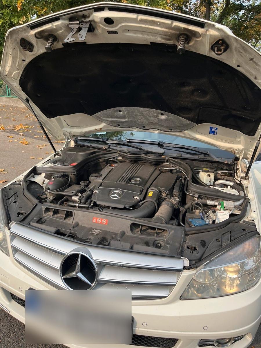 Mercedes-Benz C180 2010 — photo 10