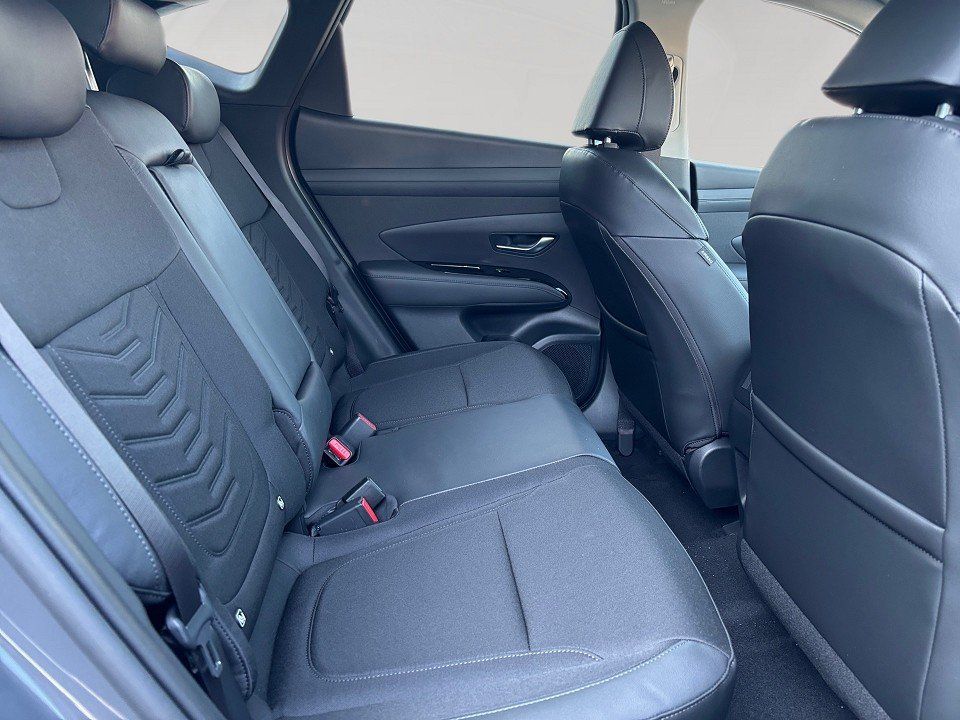 Fahrzeugabbildung Hyundai TUCSON Plug-in TREND LED