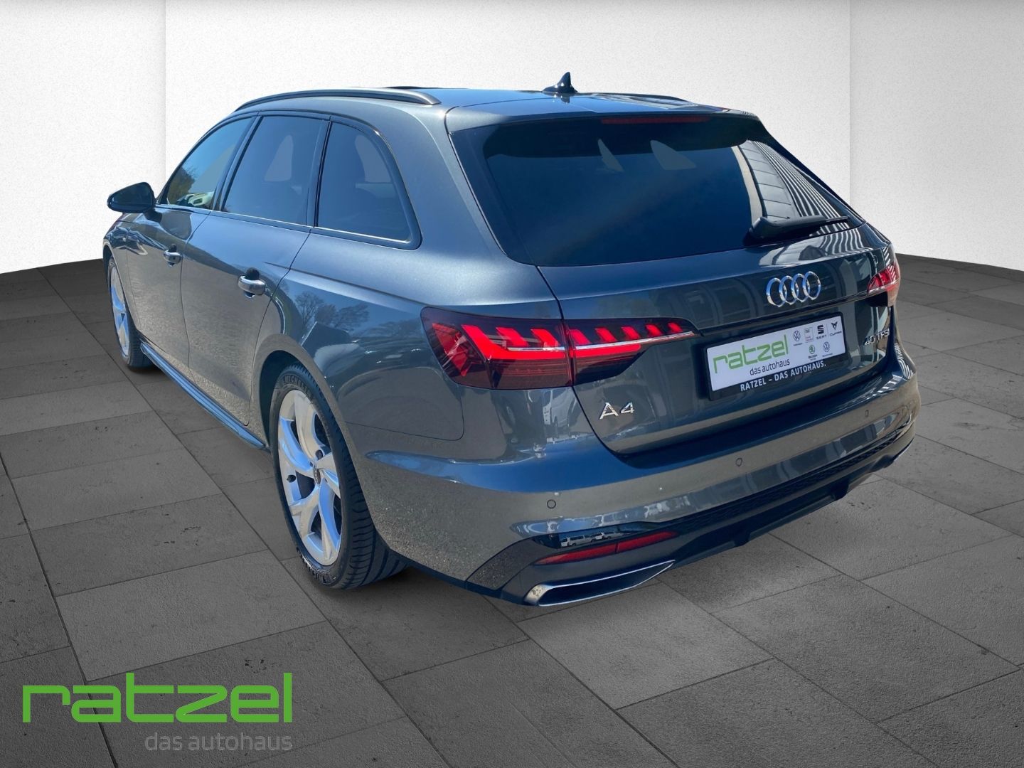 Fahrzeugabbildung Audi A4 Avant S line 40 TFSI S tronic Pano Navi LED A
