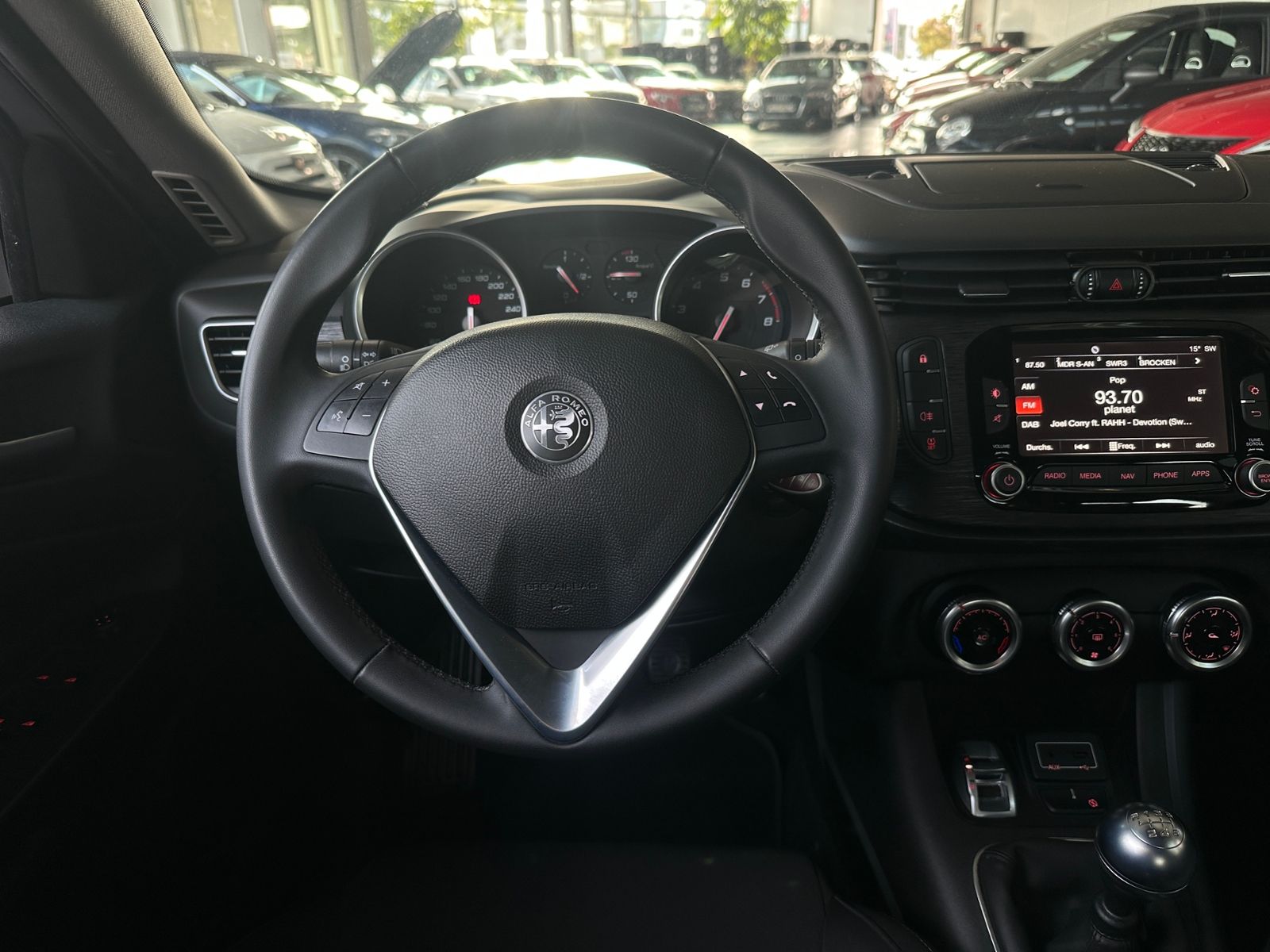 Fahrzeugabbildung Alfa Romeo Giulietta TÜV neu 9/2028 KLIMA NAVI ALU DAB