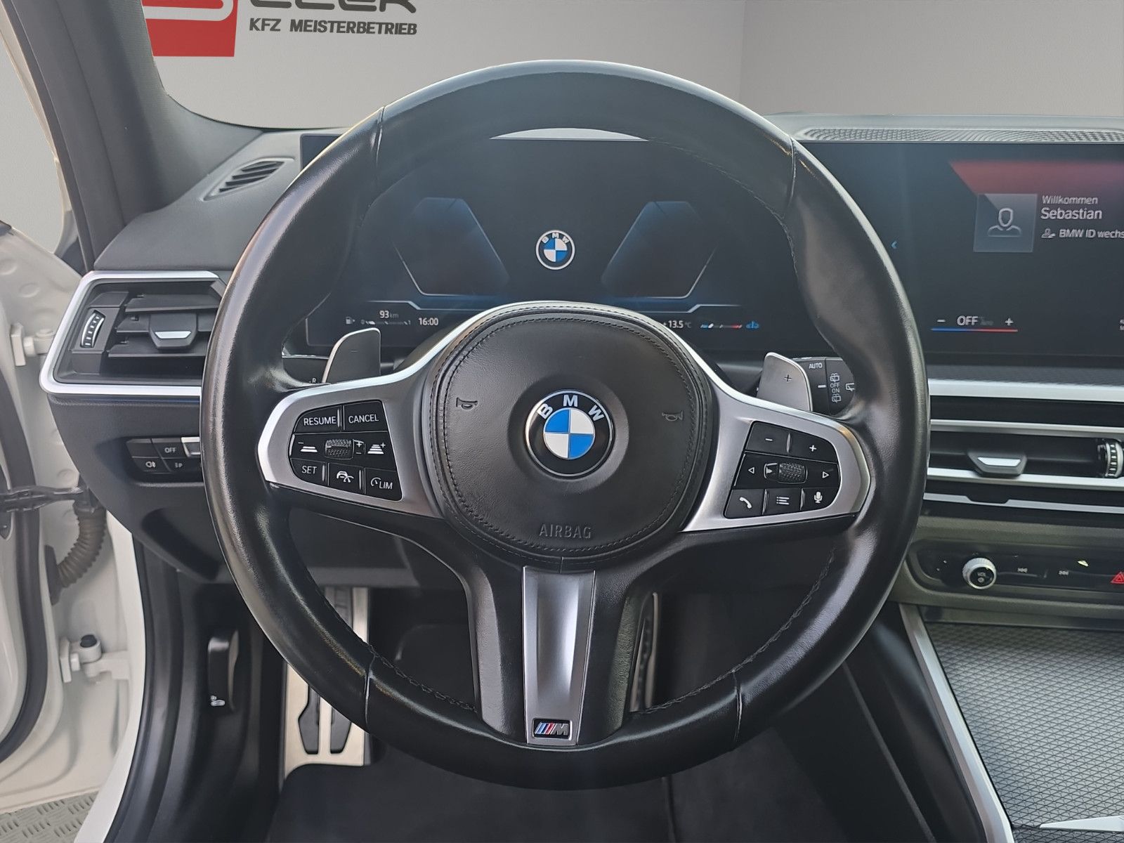 Fahrzeugabbildung BMW Touring 320i M-SPORT LC.PRO ACC ,Hifi,Carplay