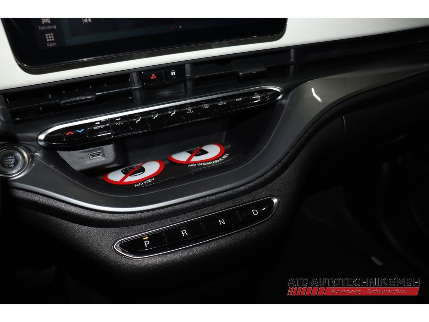Fahrzeugabbildung Fiat 500e Komfortpaket 42kWh 93,5% SOH Apple CarPlay