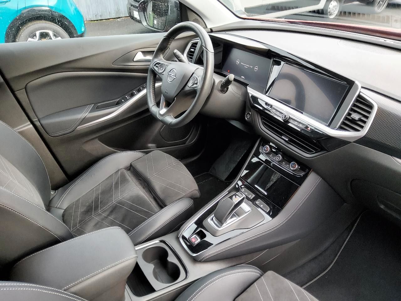 Fahrzeugabbildung Opel Grandland (X) 1.6 PHEV ULTIMATE NAVI/LED/KAMERA
