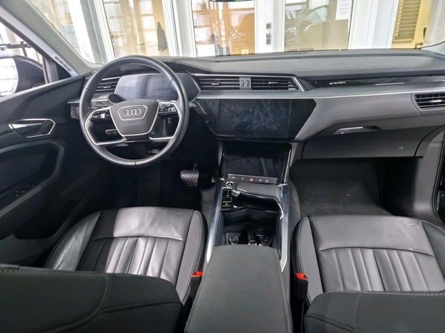 Fahrzeugabbildung Audi e-tron 50 quattro PANO HeadUp Navi VollLeder