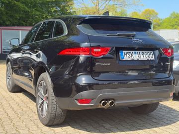 Jaguar F-Pace - 4