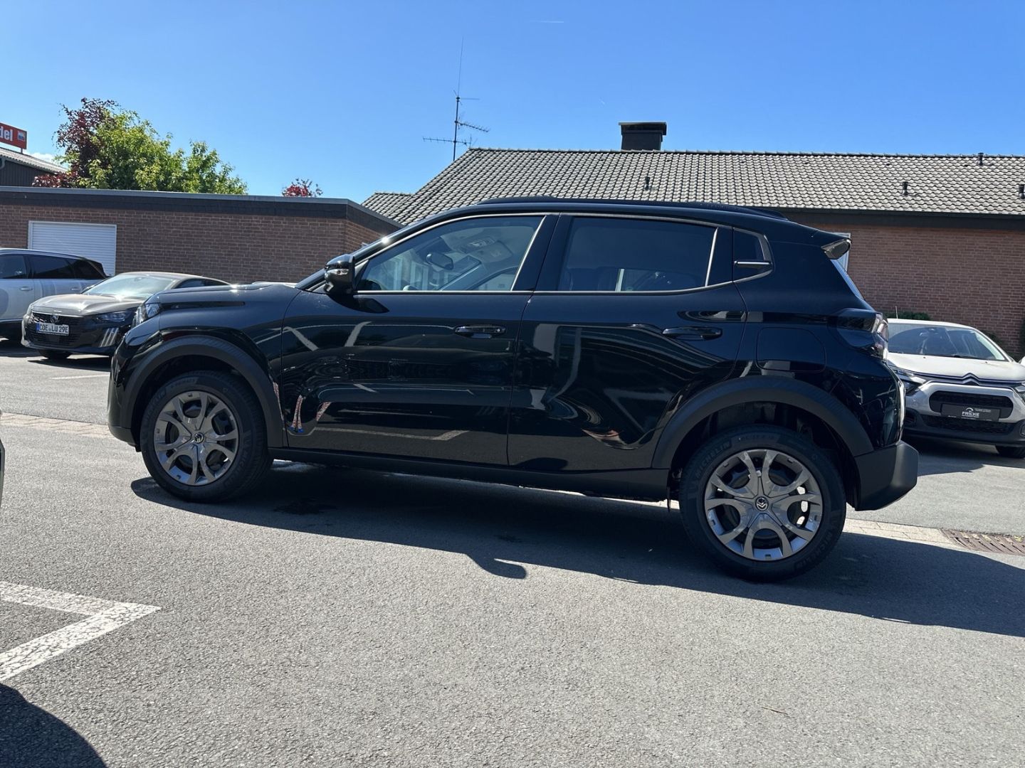 Fahrzeugabbildung Citroën C3 MAX 1.2 PT Turbo 100 S&S Navi CarPlay SHZ.