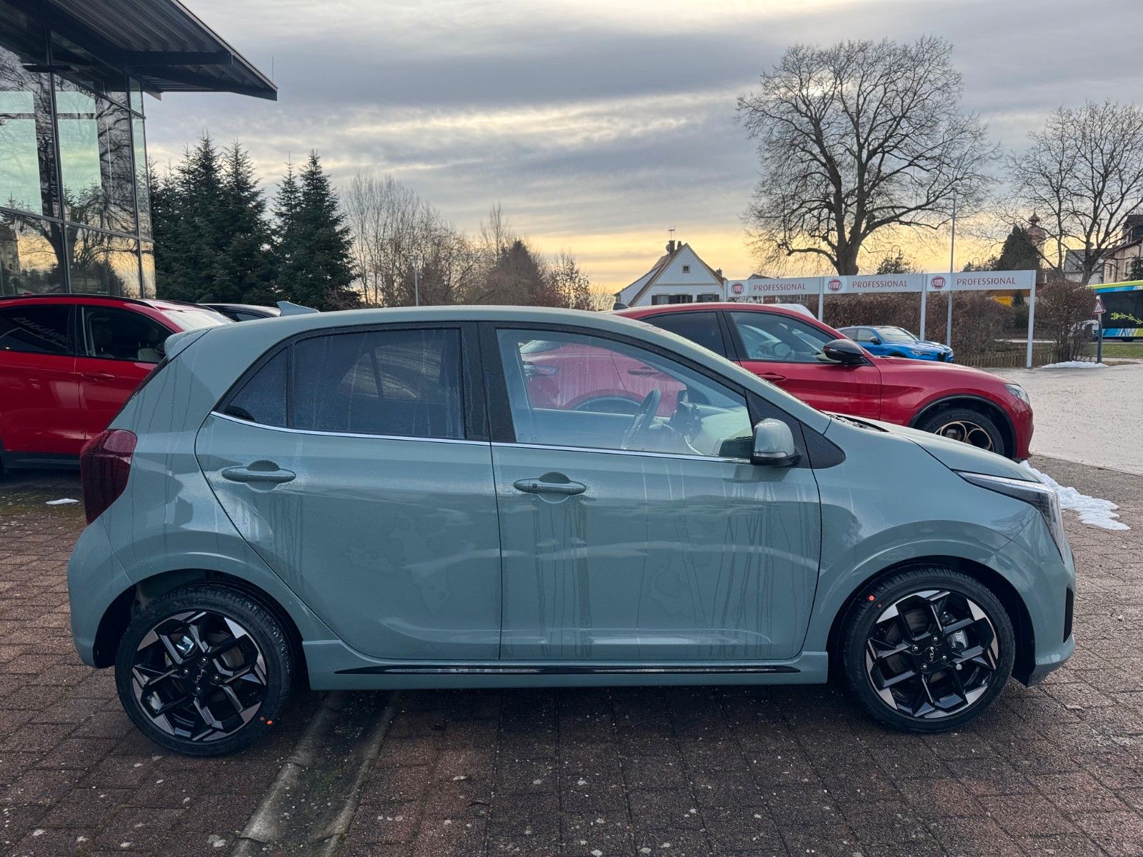 Fahrzeugabbildung Kia PICANTO PE2 1.0 AMT GT-LINE NAVI LED KAMERA STZH