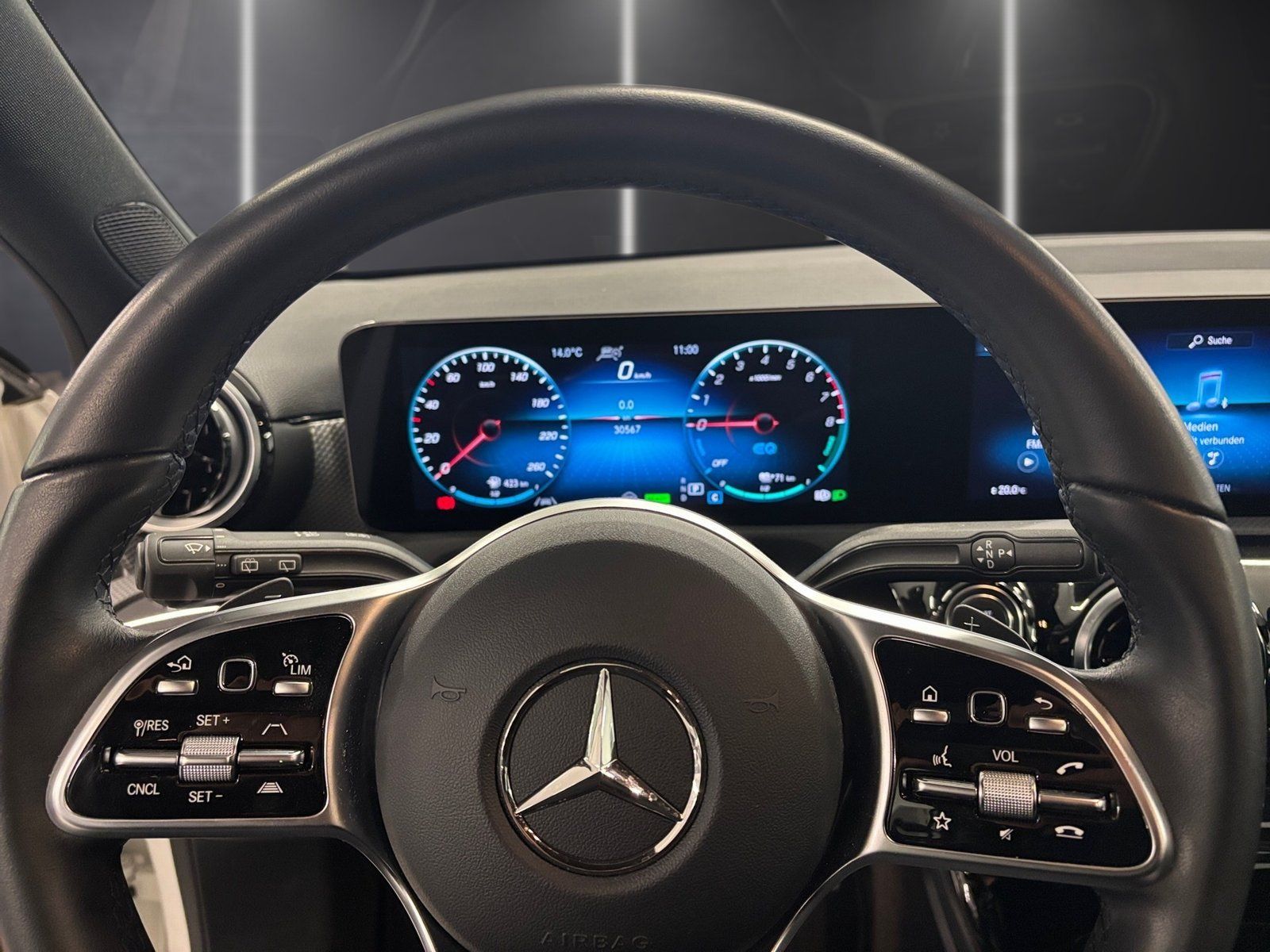 Fahrzeugabbildung Mercedes-Benz A 250 e Progressive*360*Distronic*Multibeam*MBUX