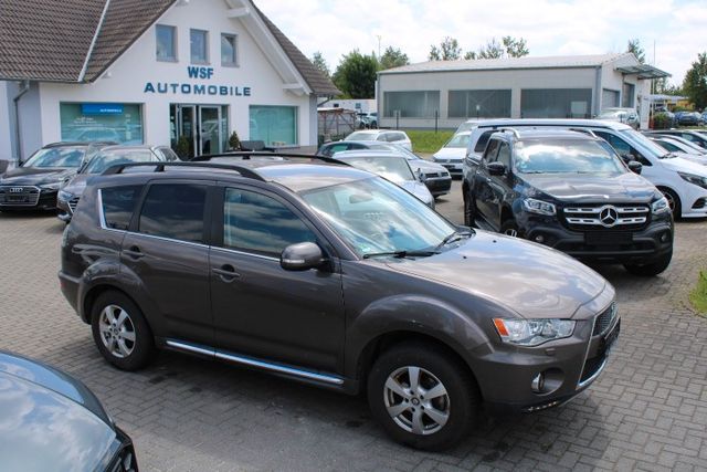 Mitsubishi Outlander Intense 4WD,Bi-Xenon,SHZ,PDC,AHK